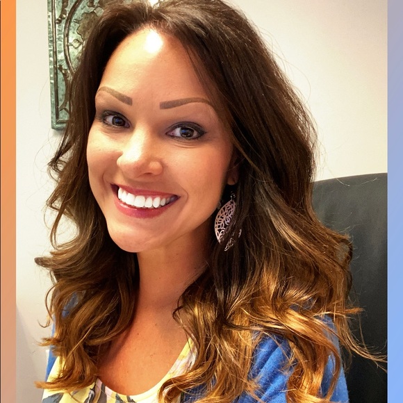 Meet your Posher, Jessica - Picture 1 of 1